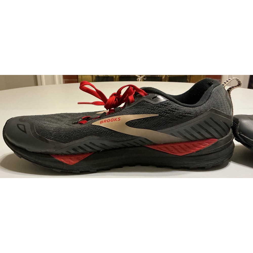 Brooks Cascadia 16 GTX Mens Trail Goretex Running Shoes Black Red  Size 12 - Picture 2 of 9